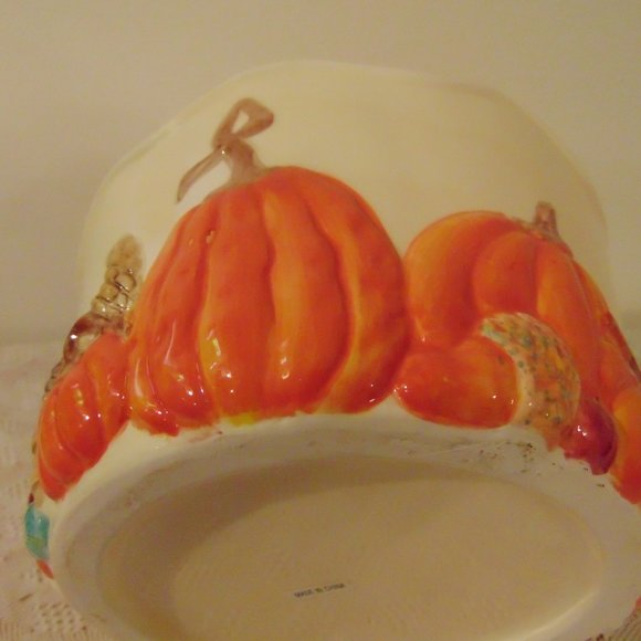 Harvest Time Ceramic Container, Features Pumpkins, Apples, Gourds, 4 inches tall - Picture 7 of 10